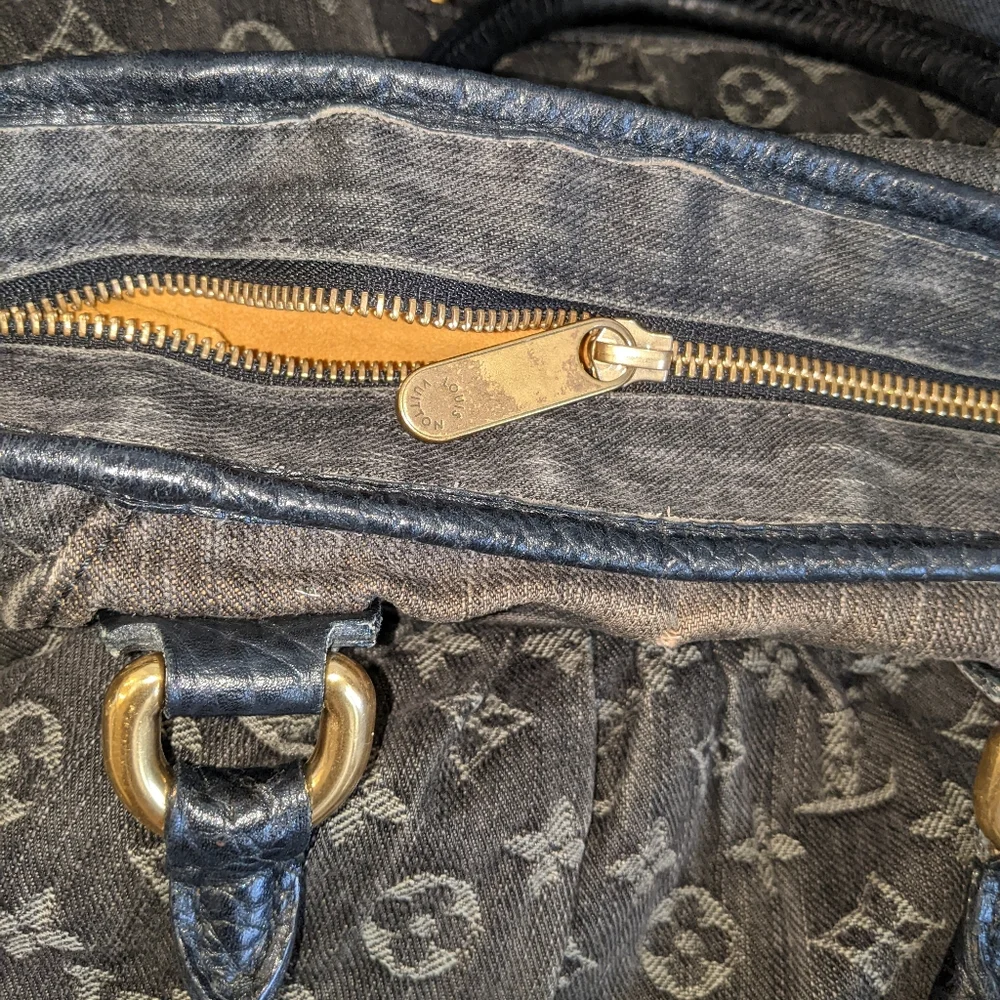 Louis Vuitton: Monogram Denim Celebrity Neo Cabby MM - Picture 11 of 16
